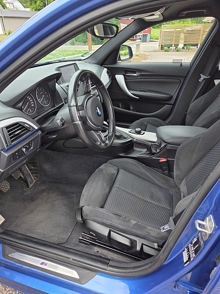 BMW 118i 5 of 5