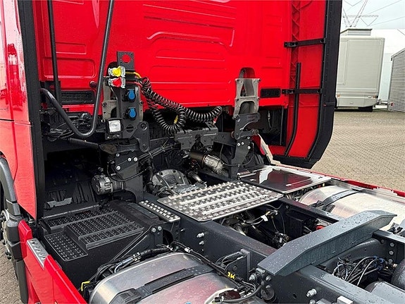 Scania S460 4x2 Mega dragbil 7 of 14