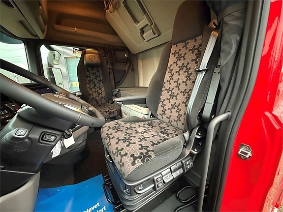 Scania S460 4x2 Mega dragbil 10 of 14