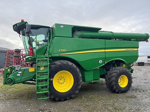 John Deere Tröska S790i 5 of 12