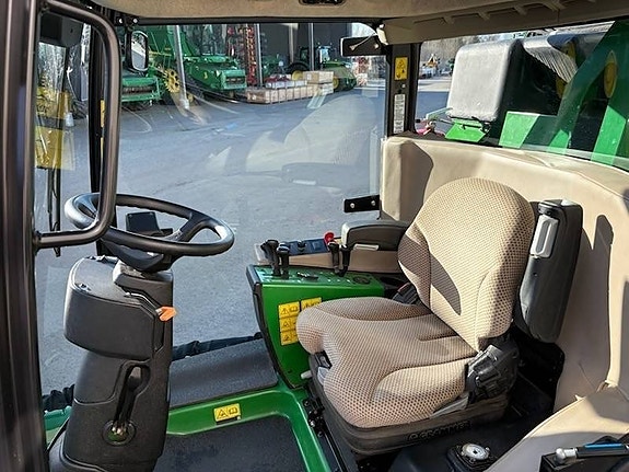 John Deere 1585 5 of 6