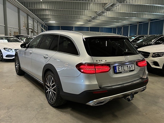 Mercedes-Benz E220 d 5 of 5