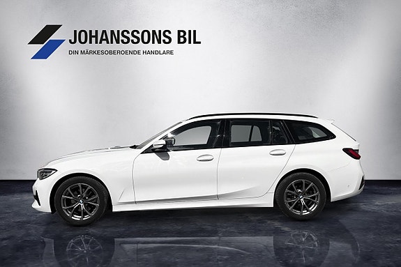 BMW 320d 2 of 5
