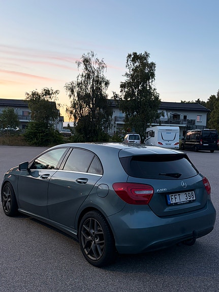 Mercedes-Benz A180 4 of 5