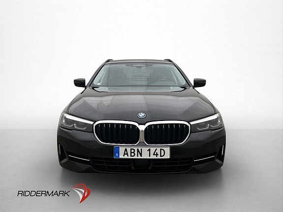 BMW 530e 2 of 5