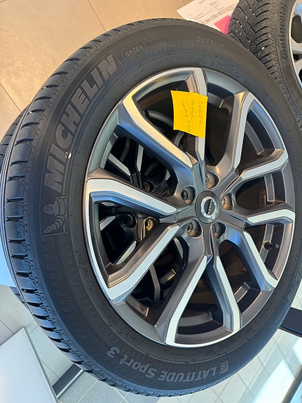 Volvo S60 Cross Country 10 of 12