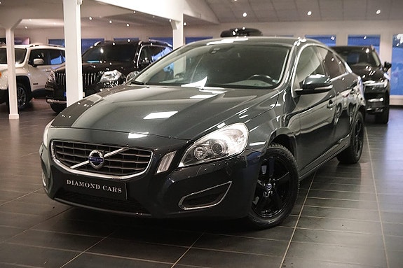 Volvo S60 2 of 5