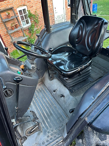 Valtra /Valmet 800 3 of 5