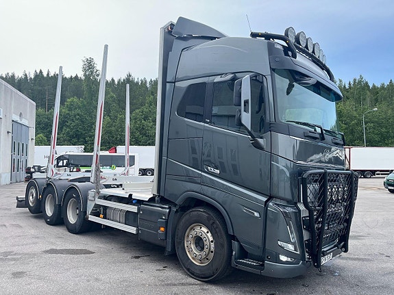 Volvo FH16 2 of 8