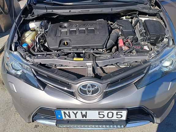 Toyota Auris 5 of 5