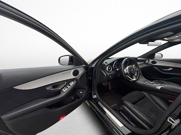 Mercedes-Benz C220 11 of 30