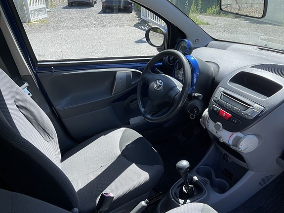 Toyota Aygo 12 of 16
