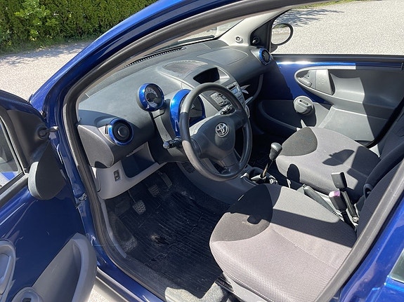 Toyota Aygo 11 of 16