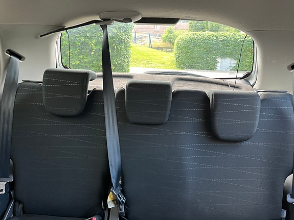Toyota Yaris 6 of 7