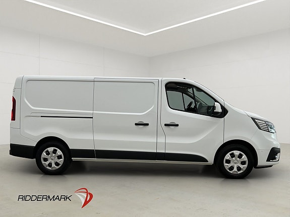 Renault Trafic 2 of 5
