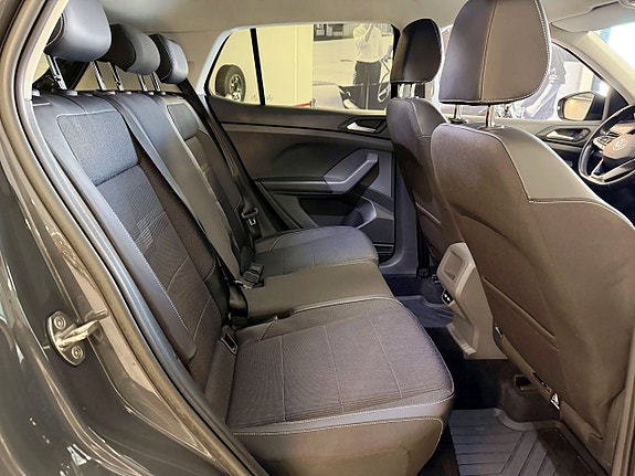 Volkswagen T-Cross 11 of 22