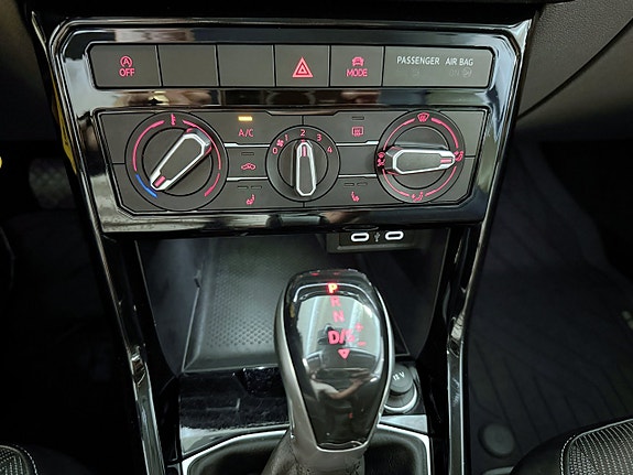 Volkswagen T-Cross 19 of 22