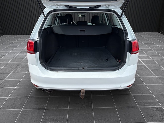 Volkswagen Golf VII 9 of 22
