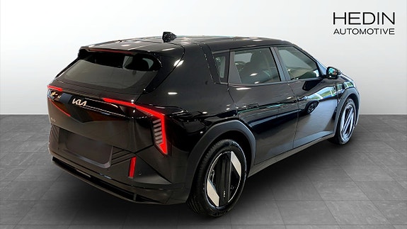 Kia EV4 2 of 5