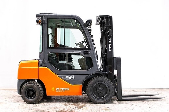 Toyota 02-8FDF30,dieselmotviktstruck med 4700 mm lyfthöjd 5 of 5