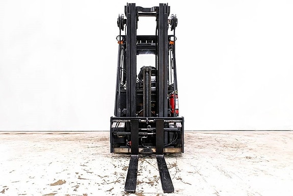 Doosan B25X-7, 2,5-tons el motviktstruck med hytt 4 of 10