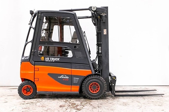 Linde E 25, containergående 2,5-tons elmotviktstruck 7 of 10