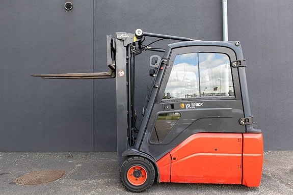 Linde E20L-01,Kompakt motviktstruck m batteri från 2019 3 of 9