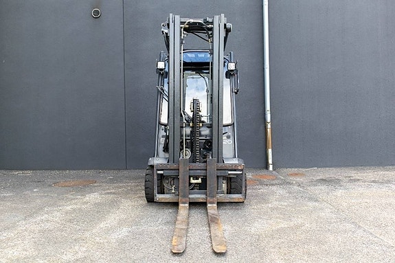 Linde E20L-01,Kompakt motviktstruck m batteri från 2019 5 of 9