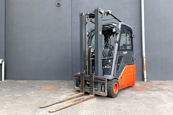 Linde E20L-01,Kompakt motviktstruck m batteri från 2019 4 of 9