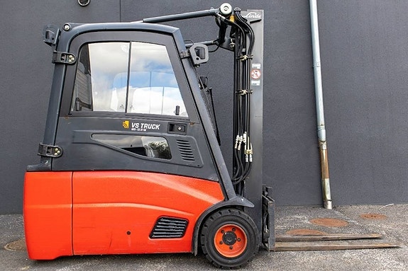 Linde E20L-01,Kompakt motviktstruck m batteri från 2019 9 of 9