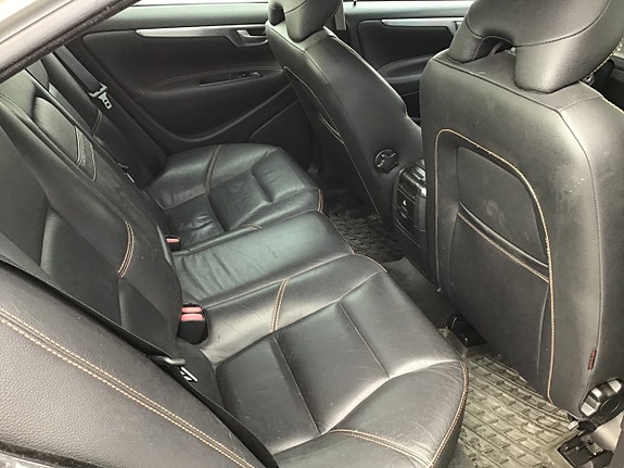Volvo S60 11 of 20