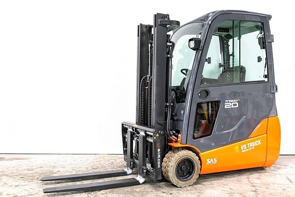 Toyota 8FBET20, Containergående 2-tonstruck med hytt 4 of 5