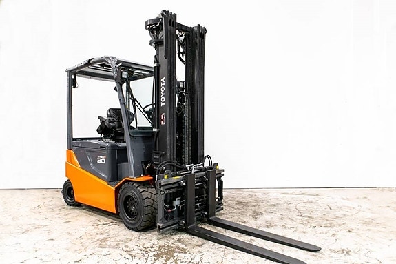 Toyota 8FBMT30, motviktstruck,5,5m lyfthöjd, nytt batteri 5 of 5