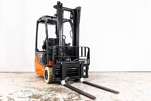 Toyota Traigo 8FBET16, 1,6-tons elmotvikt non-markingdäck 5 of 5
