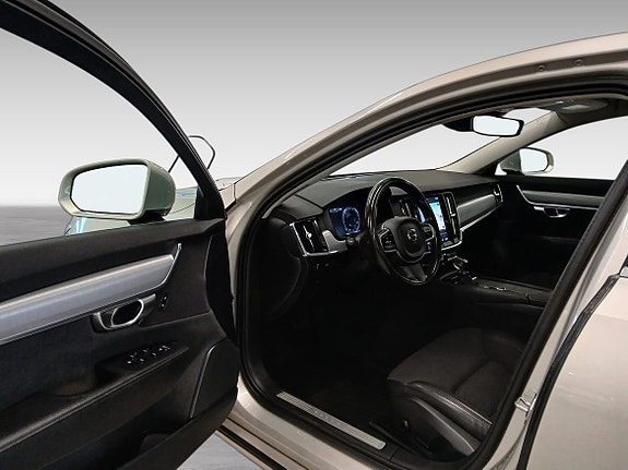 Volvo S90 11 of 14