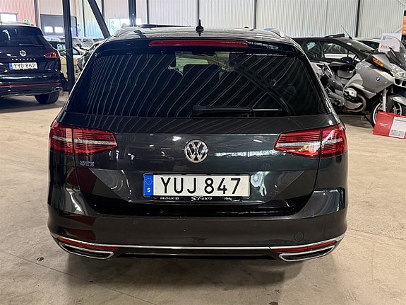 Volkswagen Passat 4 of 5