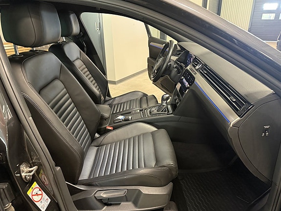 Volkswagen Passat 8 of 10