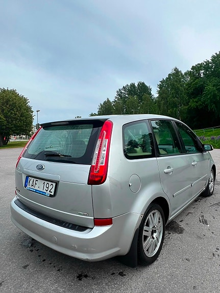 Ford C-Max 4 of 5