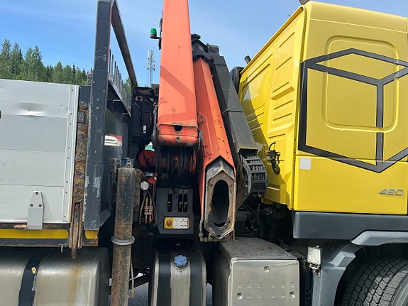 Volvo FH 6x2 Brädgårdsbil 5 of 6