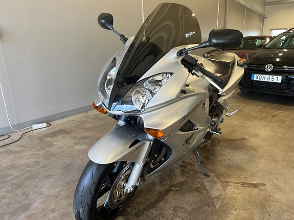 Honda Powersports VFR800 V4 VTEC 0.8 14 of 18