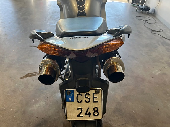 Honda Powersports VFR800 V4 VTEC 0.8 17 of 18