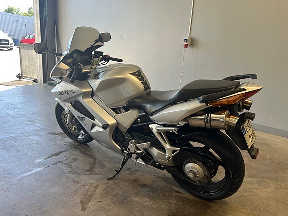 Honda Powersports VFR800 V4 VTEC 0.8 16 of 18