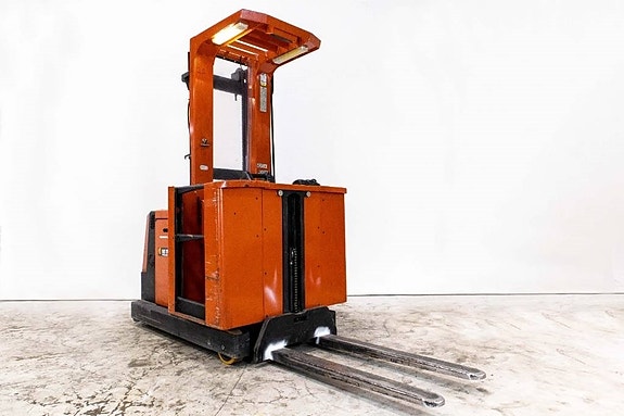 BT OMC - Höglyftande plocktruck uthyres! 4 of 10