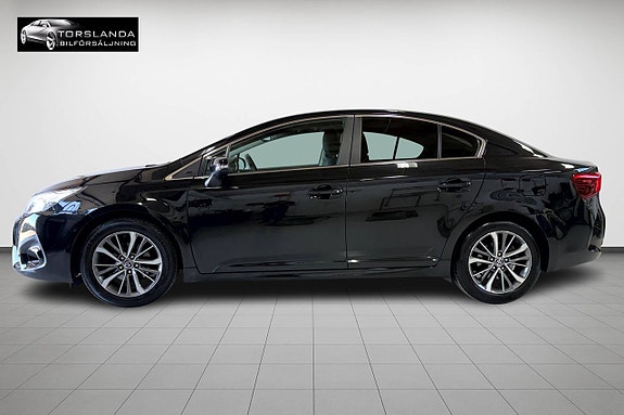 Toyota Avensis 3 of 5