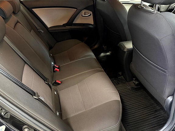 Toyota Avensis 13 of 14