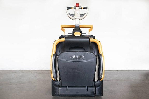 Crown WT 3040-E Smidig låglyftare med bra batteri! 8 of 9