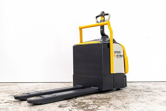 Crown WT 3040-E, smidig låglyftare med servostyrning 3 of 9