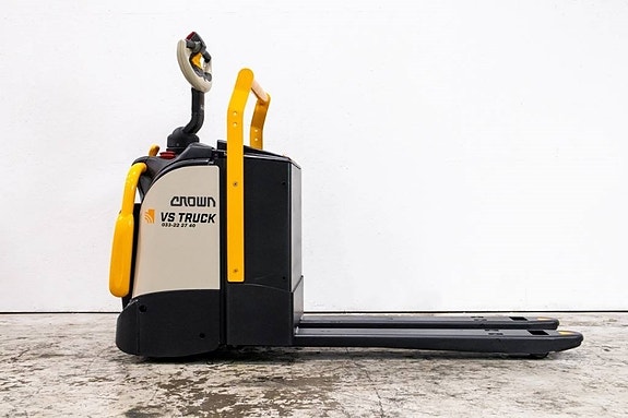 Crown WT 3040-E, smidig låglyftare med servostyrning 6 of 9