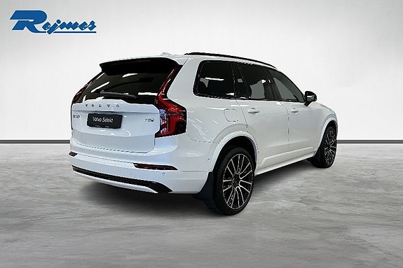 Volvo XC90 17 of 18
