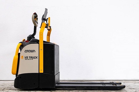 Crown WT3040E, prisad låglyftare med låga timmar 8 of 10